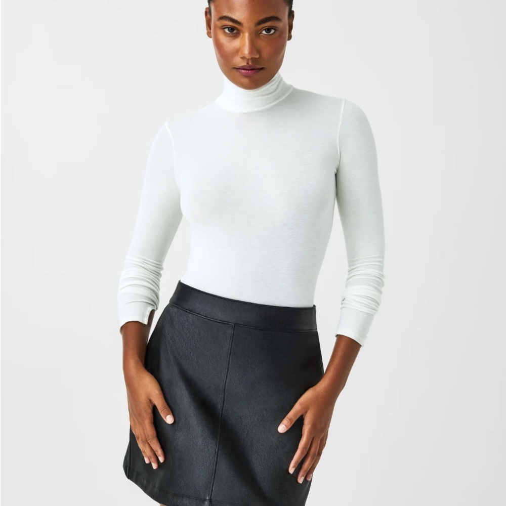 SPANX Elegant White Long Sleeve turtleneck